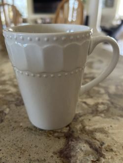 4 White Ceramic Mugs