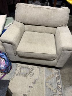 Free Oversized Chair