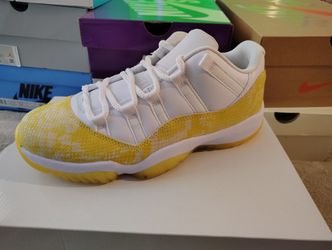Jordan 11 Low Size 8.5 Women
