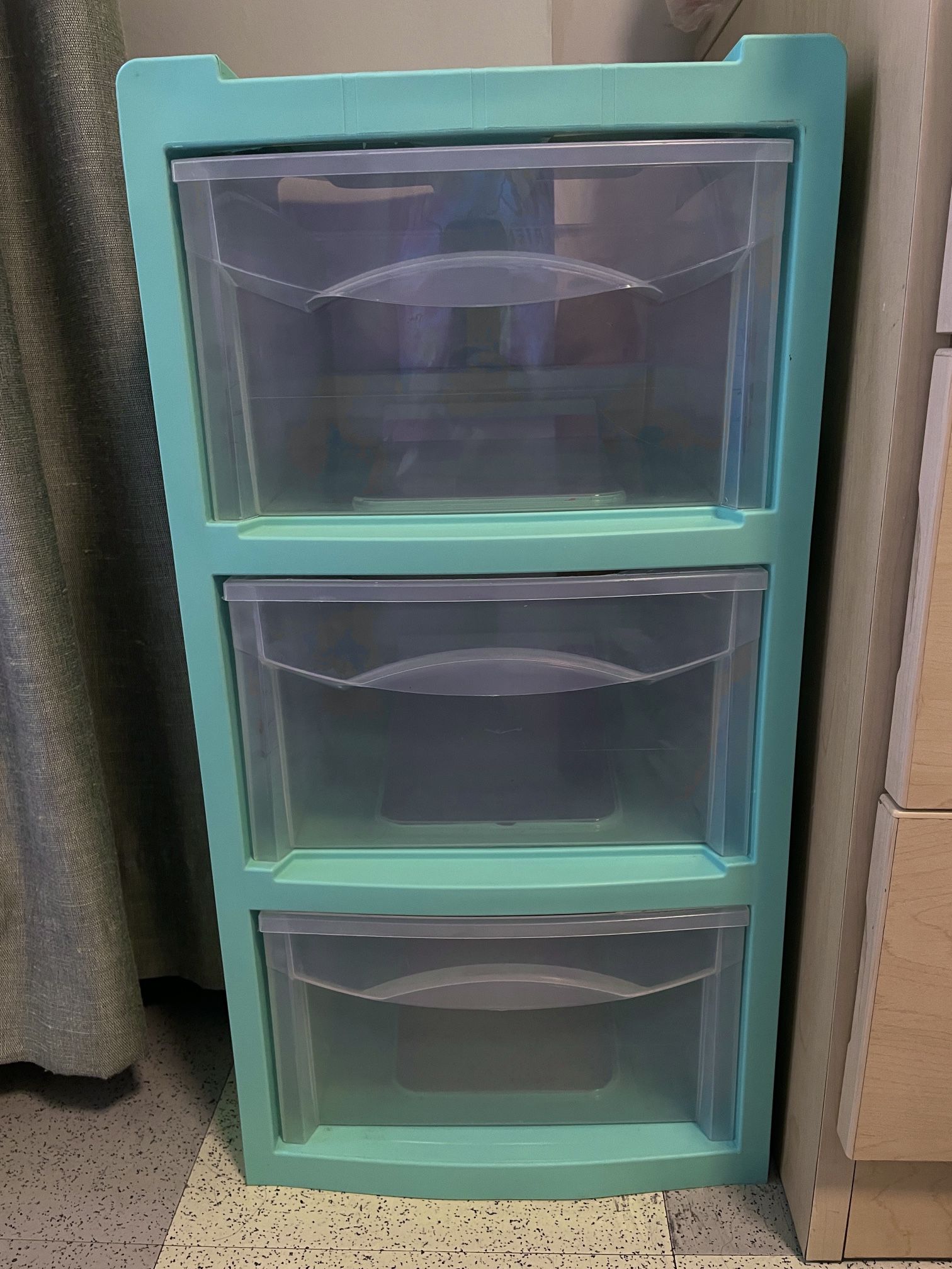 Plastic Storage - 3 drawers 