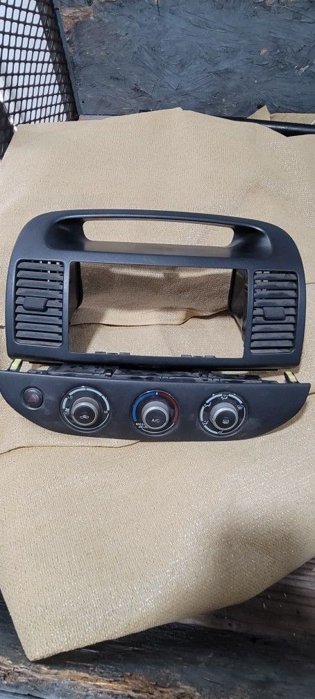Toyota Camry Bezel And AC Control