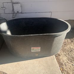 100 Gallon Rubber Stock Tank 
