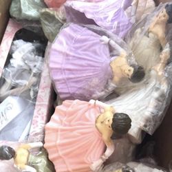 Different dolls for either Suite 16 or Suite 15
