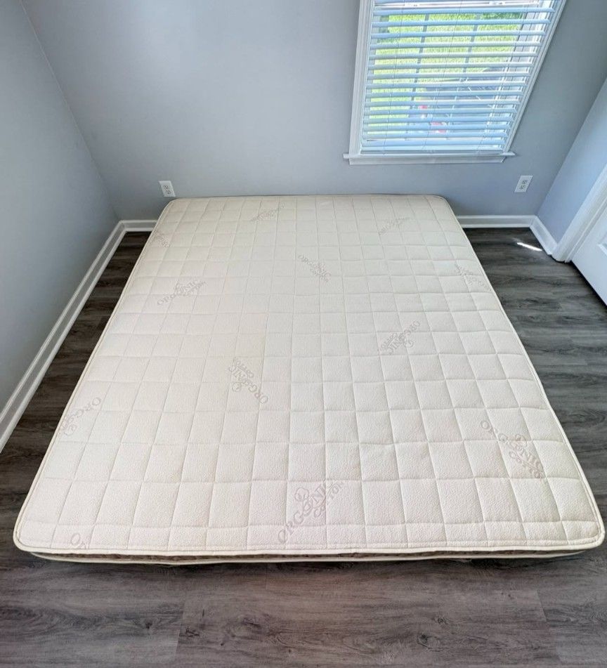 PlushBeds Luxury Bliss Organic Latex Mattress, King Size