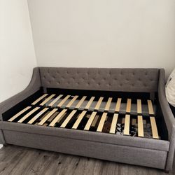 Twin Daybed with Trundle