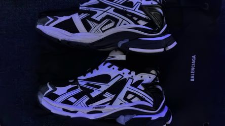 Balenciaga runners size 8
