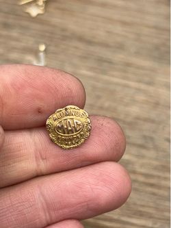 Vintage 10k solid gold pin