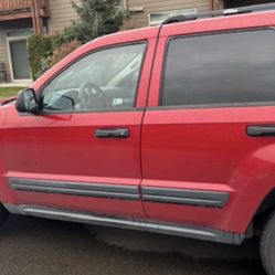 2005 Grand Cherokee Laredo