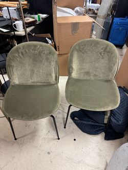 Set of 2 Green Velvet Dining Chairs