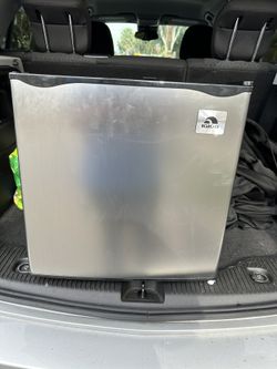 IGloo Mini Fridge
