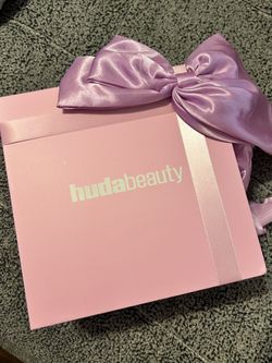 NEW MAKEUP FOR SALE; HUDA BEAUTY