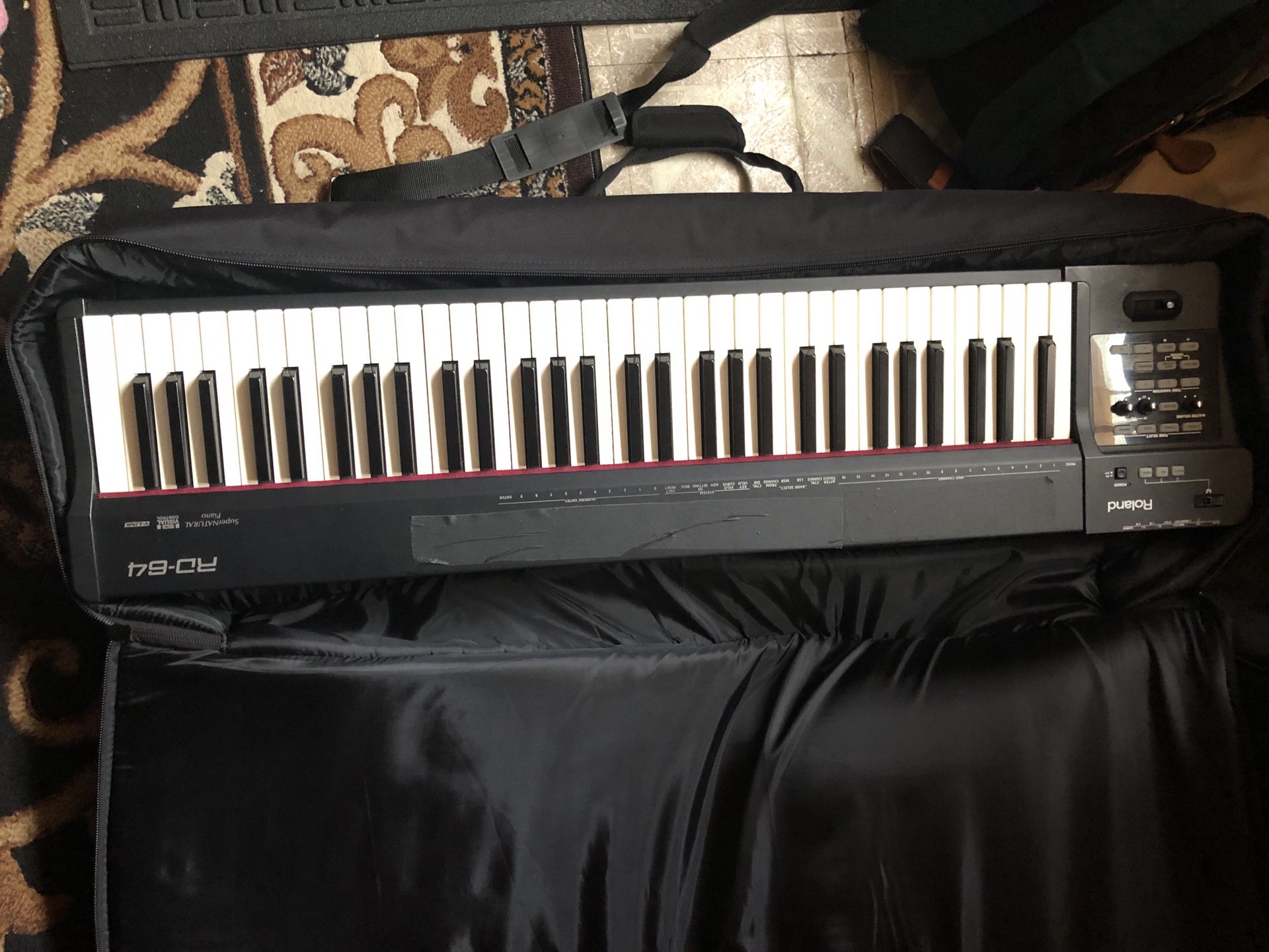 Roland Rd-64