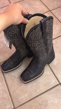 Black ariat boots