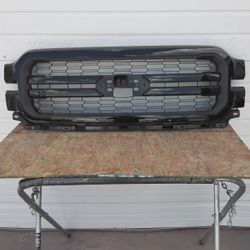 2024-2025 Ford F150 Xlt Front Grille 