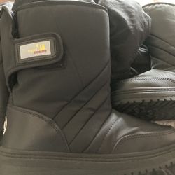 Snow Boots Size 3