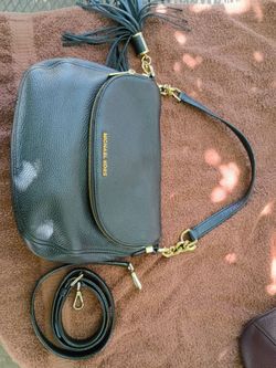 Woman purse new yes authentic