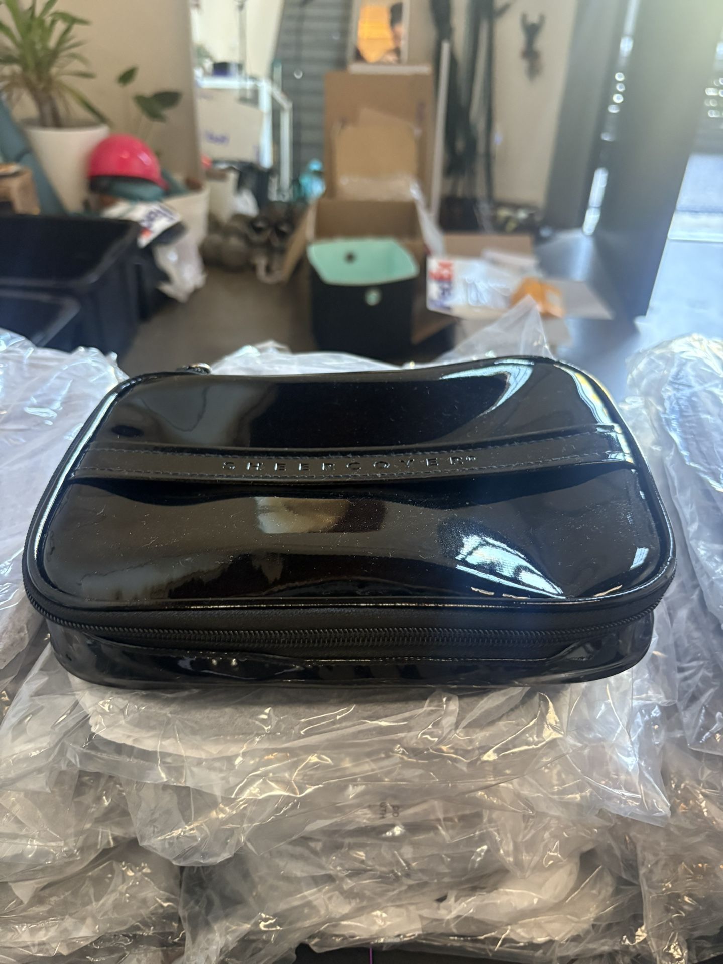 33 Brand New Makeup Bags/travel Bags