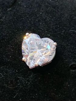 14k white gold sapphire heart earring (1 - single)