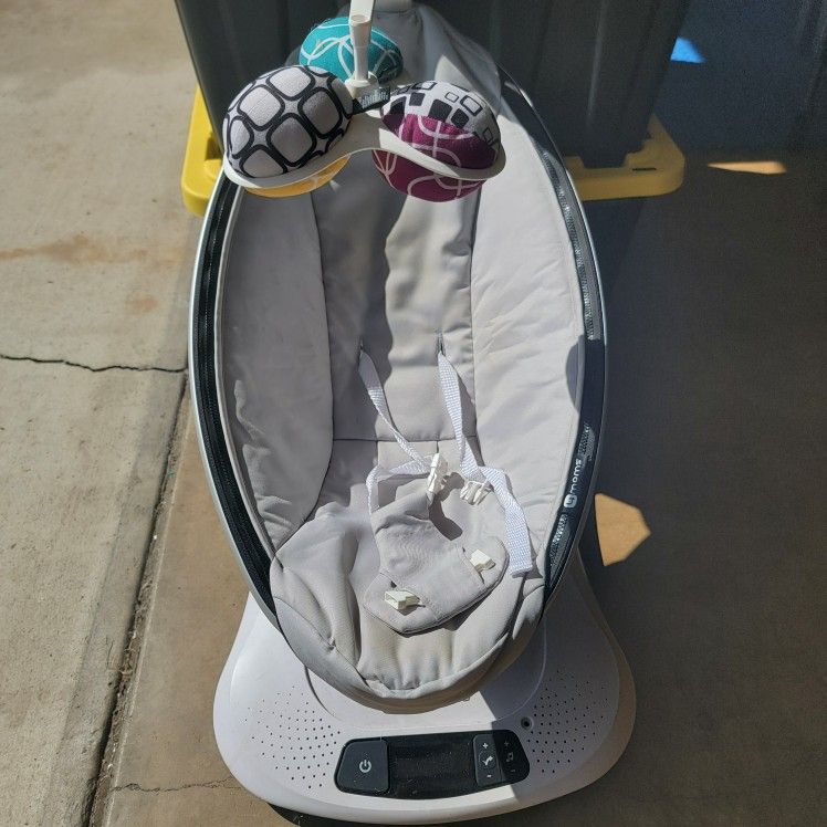 MamaRoo Baby Swing