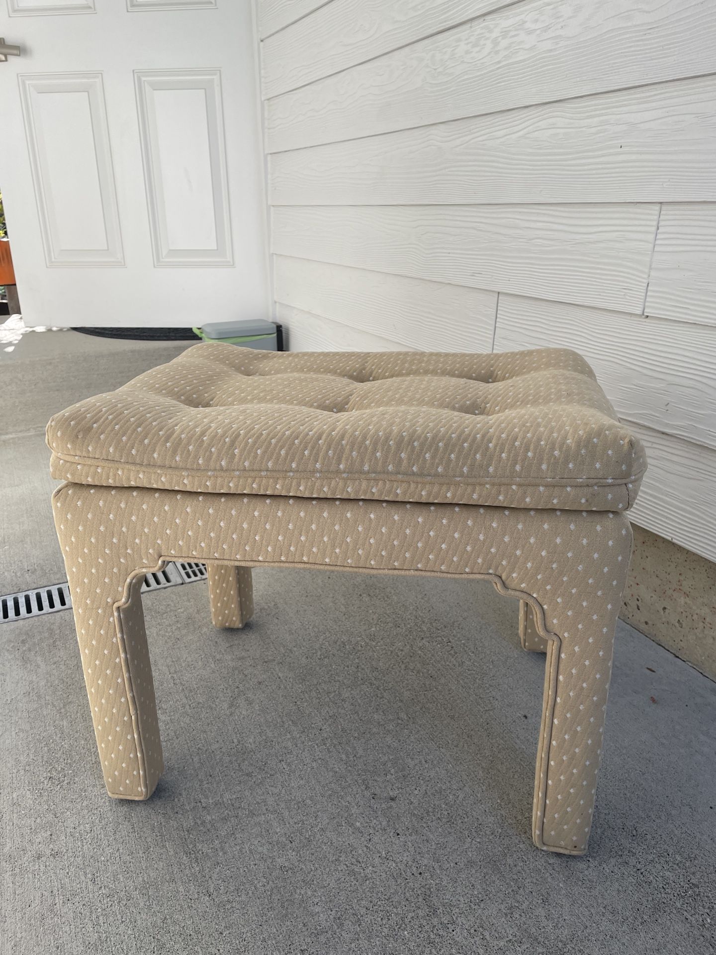 Vanity Stool/ottoman