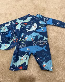 Toddler swimsuit & sun hat