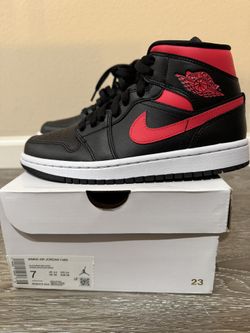 Women’s Air Jordan 1 Mid