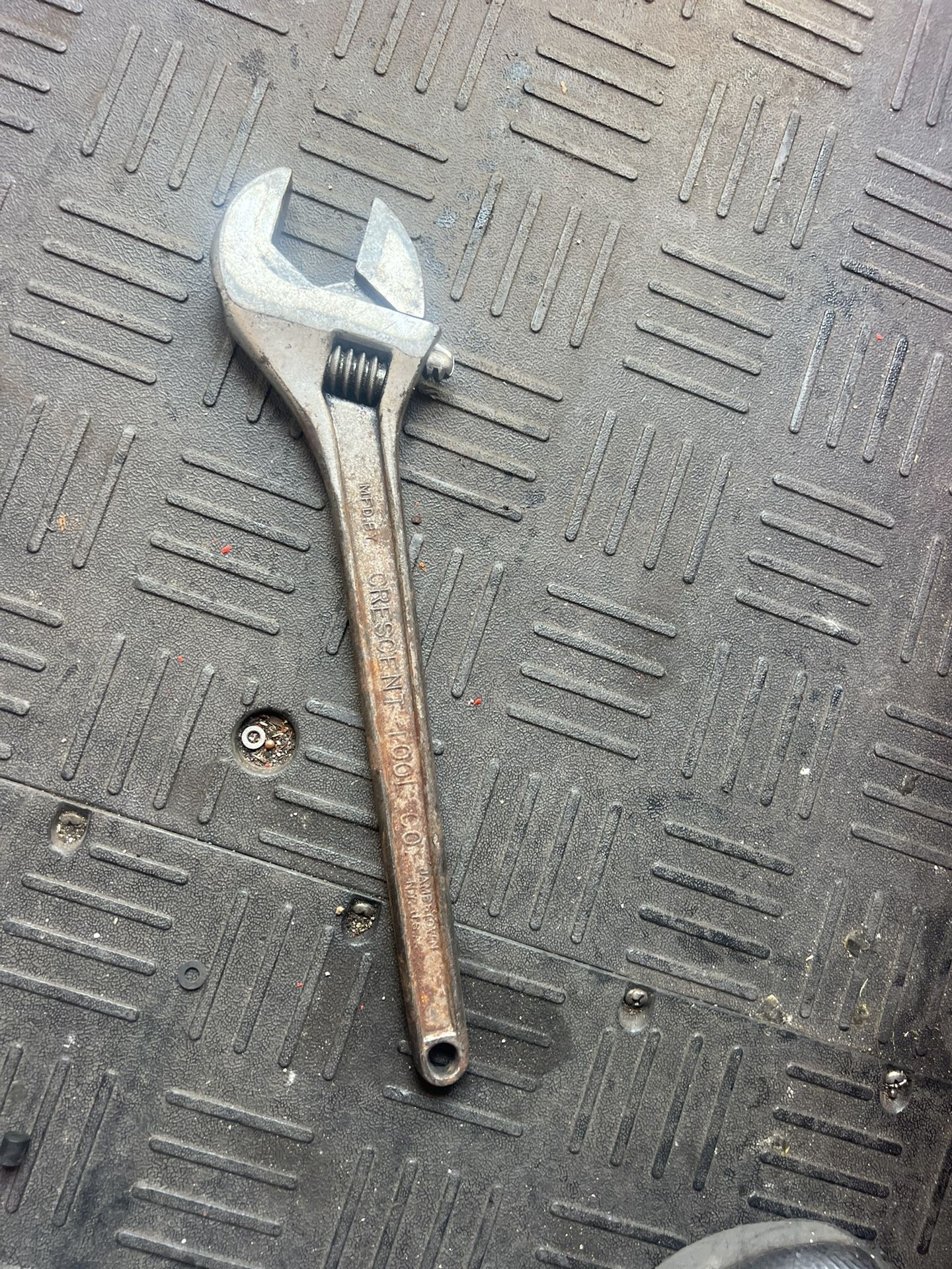 Crestoly Crescent Wrench Tool 18 Inches