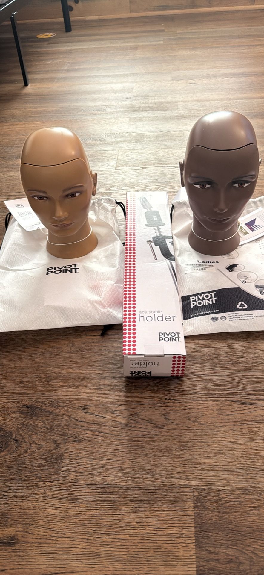 Pivot Point Mannequin Heads & Adjustable Holder
