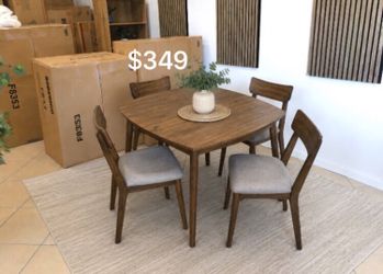 Gorgeous 5-Pc Dining Table Set Walnut Finish