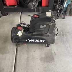 8 Gallon Air Compressor 