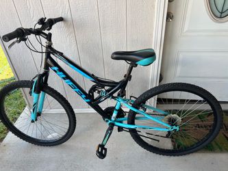 Adult huffy trail runner mountain bike
