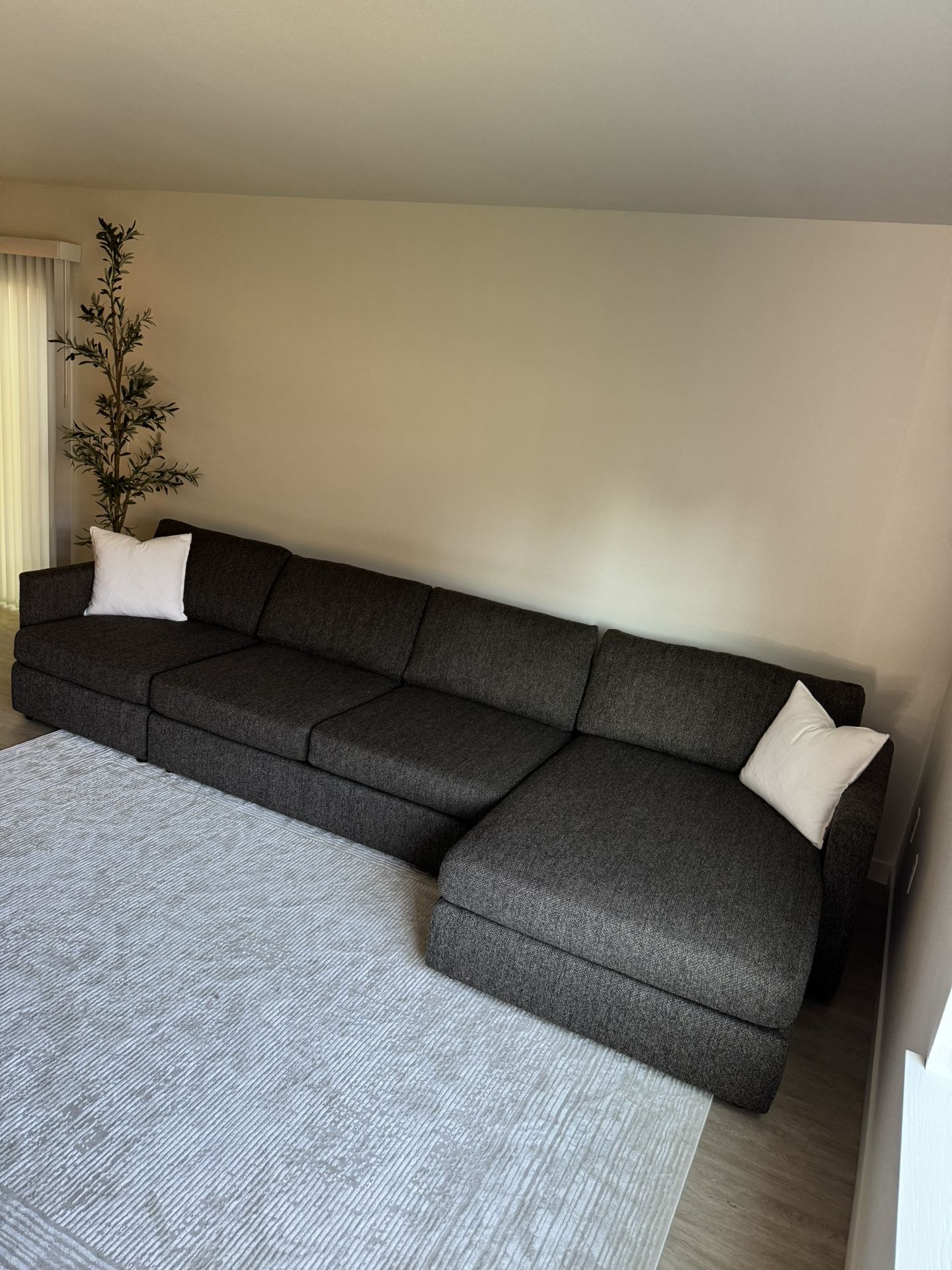 Like New Sectional Couch 