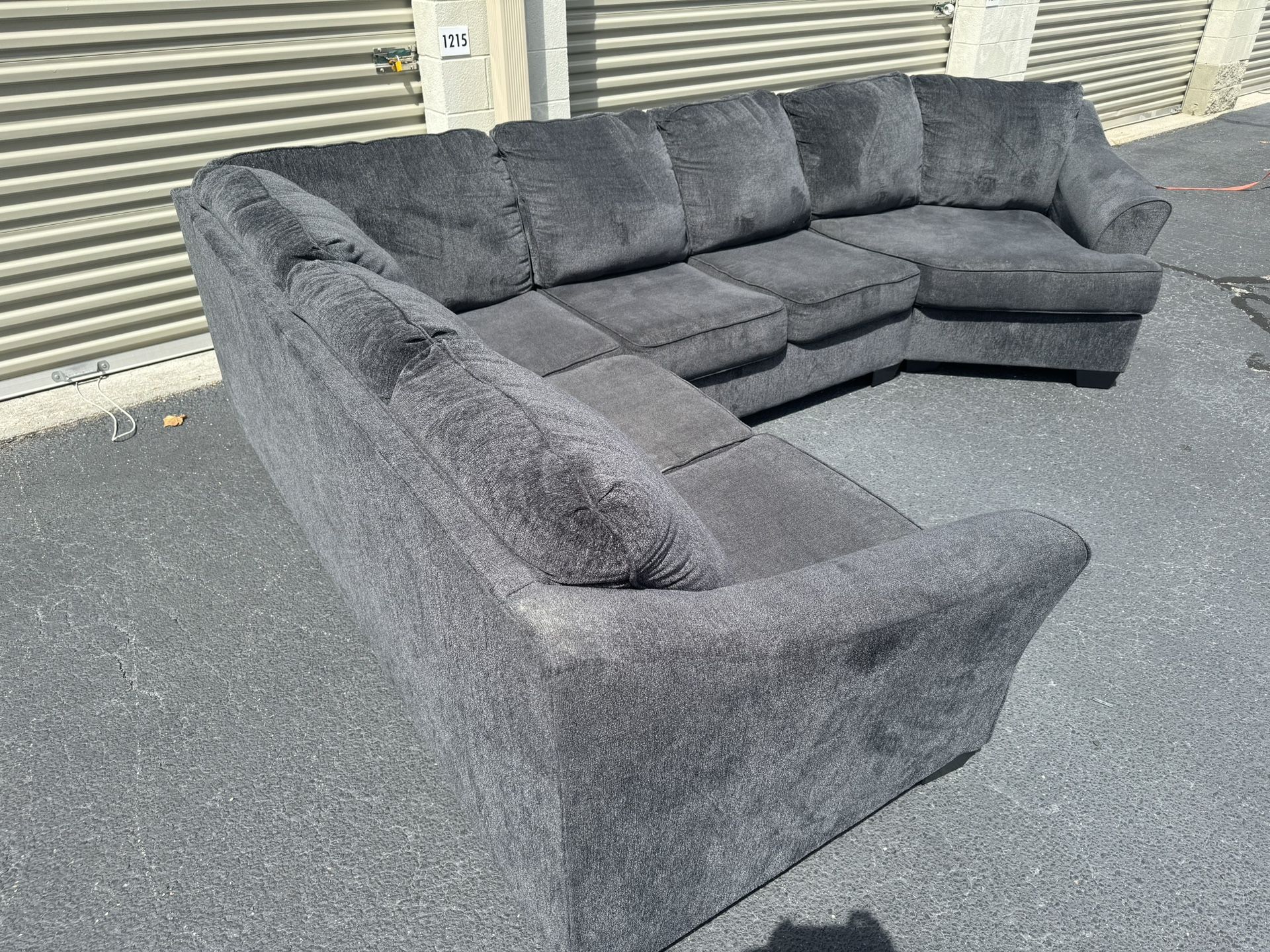 Gray/ Blue Sectional W Cuddler, image size:1920x1440