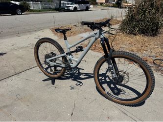 YT Capra 29” size Large
