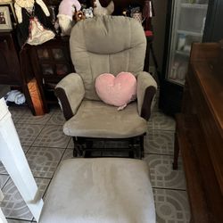 Rocking Chair 
