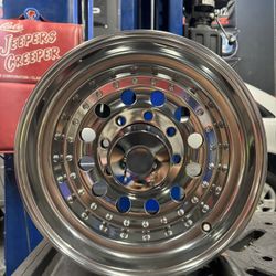 Ford 8 lug rims 