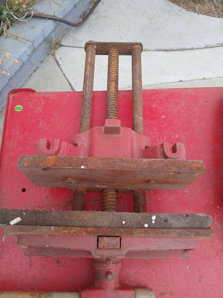 Vintage Craftsman Vise