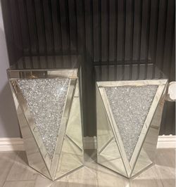 Crushed Diamond Mirror tables set of 2
