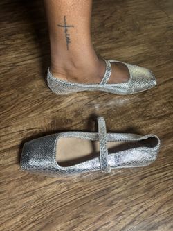 Size 9.5 Silver Metallic Ballet Mary Jane