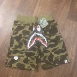Bape shorts camo
