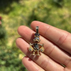 18k Gold Pendant
