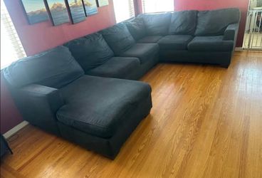 Free 3 piece sectional couch with chase