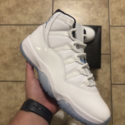 Jordan 11 Legend Blue