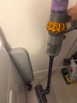 Dyson V15 Detect