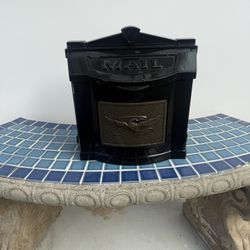 Mail Box