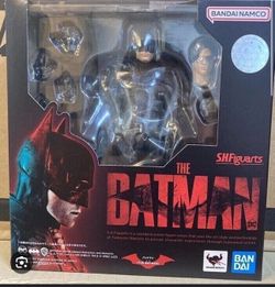 BANDAI S.H.FIGUARTS DC UNIVERSE THE BATMAN (2022) ROBERT PATTINSON 150mm FIGURE