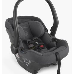 Uppababy Mesa Max Two Car Seats With Base 