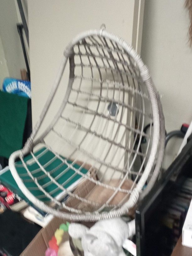 Hanging Papasan Chair
