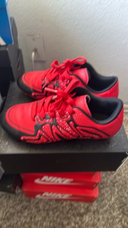 Kids soccer shoes