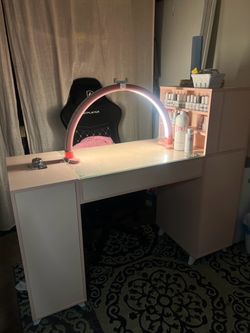 Manicure table station